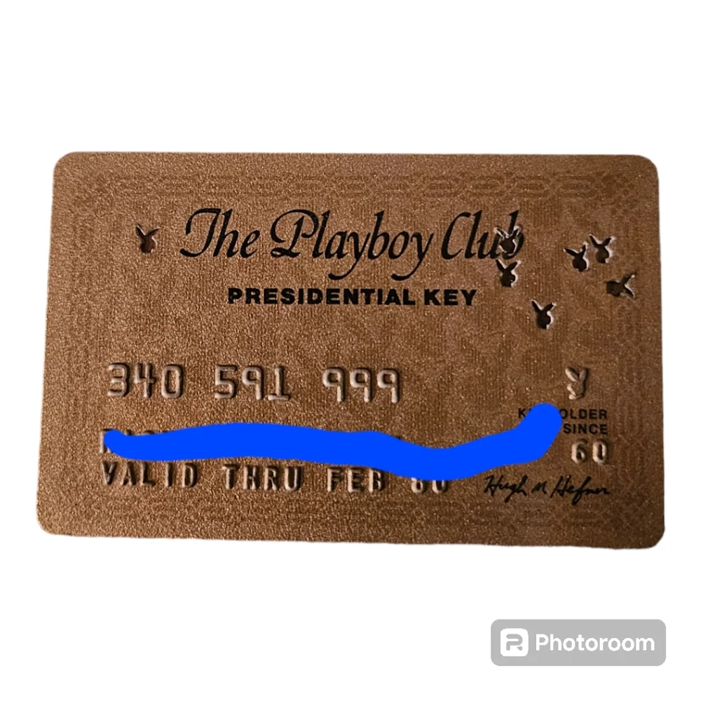 Vintage Playboy Butane Lighter with Gold Presidential Key Card - Picture 4 of 6